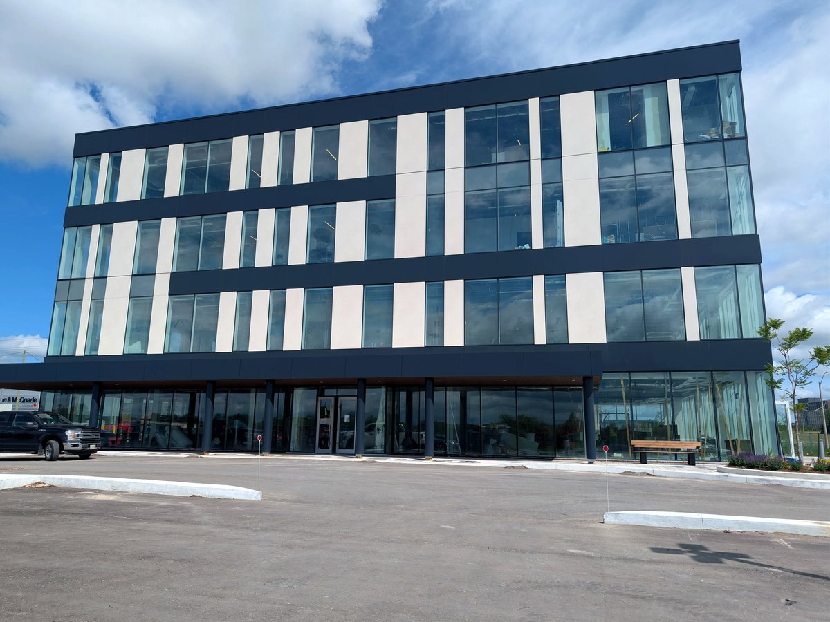 Front view of the Stouffville Medical Arts building at 211 Sam Miller Way, where Stouffville Dental Studio is located
